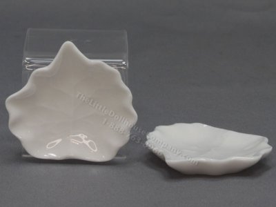 (image for) Miniature White Ceramic Leaf Dish