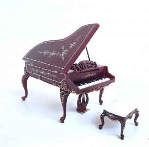 (image for) Miniature Grand Piano for Dollhouses