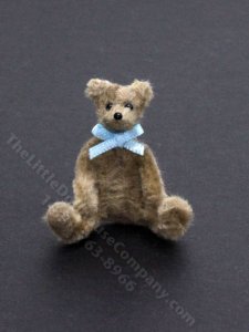 (image for) Miniature Grey Bear by Trace Goldfarb