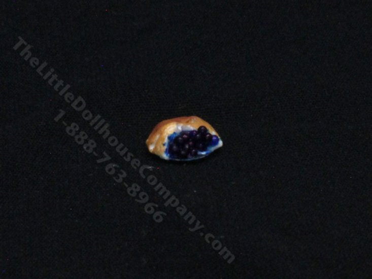 (image for) 1:24 Scale Miniature Blueberry Pie for Dollhouses
