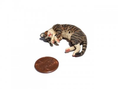 (image for) Dollhouse Scale Calico Cat