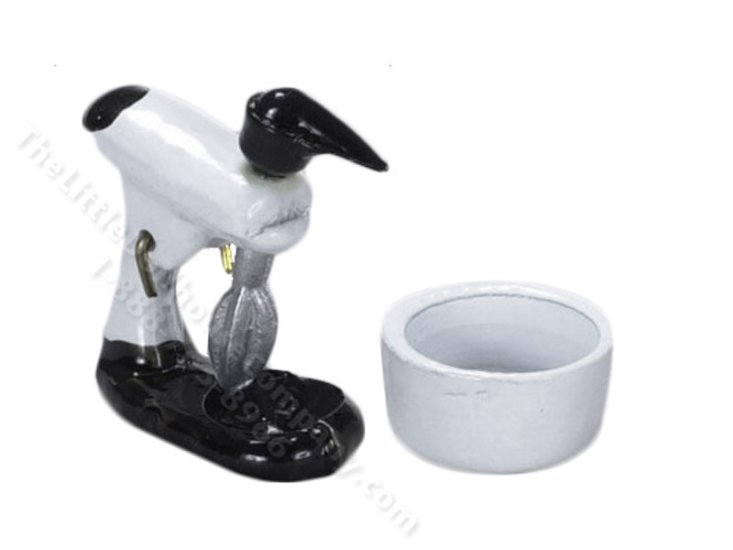 (image for) Miniature Mix Master for Dollhouses