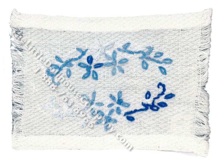 (image for) Miniature Embroidered Rug for Dollhouses - White and Blue