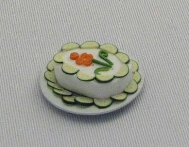 (image for) Dollhouse Scale Model Decorated Pate