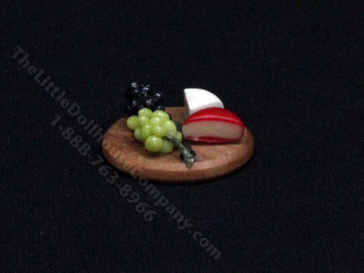 (image for) Miniature Cheese Board with Grapes for Dollhouses