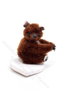(image for) Miniature Brown Bear for Dollhouses