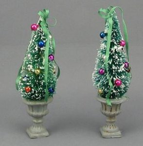 (image for) Christmas Topiary