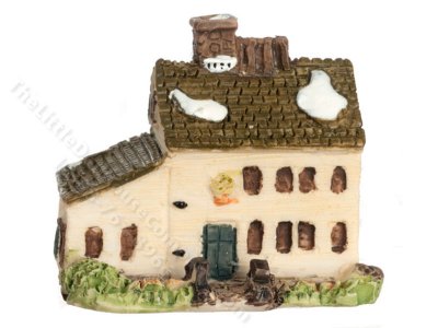 (image for) Miniature Manor Figurine for Dollhouses
