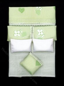 (image for) Miniature Green Floral Bedding for Dollhouses