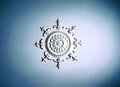(image for) Dollhouse Scale Model Decorative Ceiling Carving