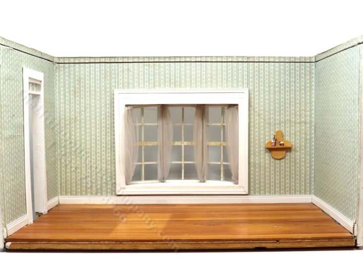(image for) Vintage Roombox with Bay Window