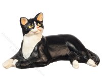 (image for) Miniature Laying Tuxedo Cat for Dollhouses