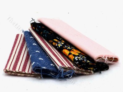 (image for) Miniature Fabric Bolts for Dollhouses (7 pieces)
