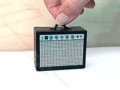 (image for) Miniature Amp for Dollhouses