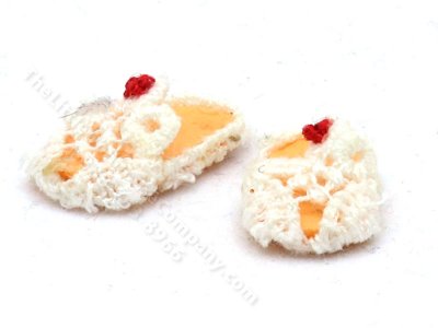 (image for) Miniature White Lace Slippers