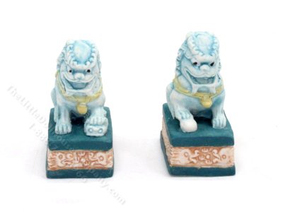 (image for) Miniature Pair of Foo Dog Statues for Dollhouses