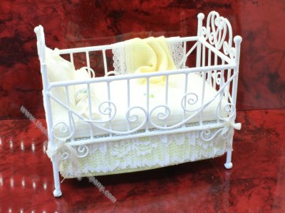 (image for) Crib with Yellow Bedding by Janet