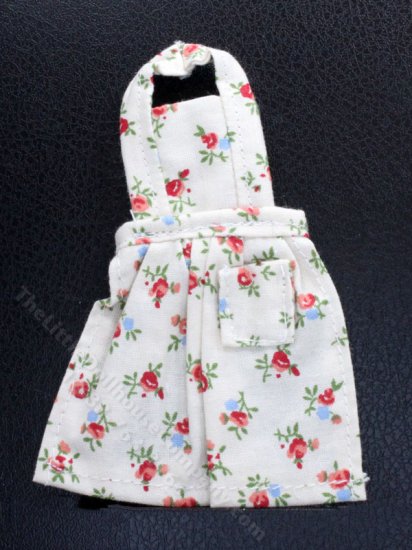 (image for) Miniature White Floral Apron for Dollhouses