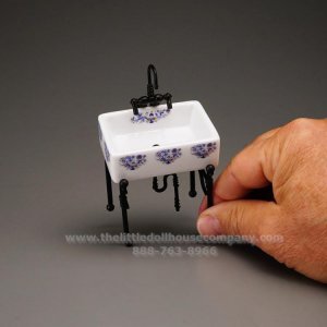 (image for) Miniature Porcelain Small Sink with Blue Onion Pattern