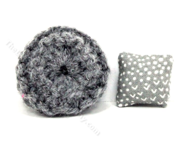(image for) Miniature Pair of Grey Pillows for Dollhouses