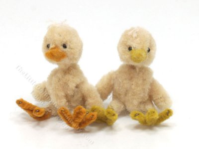 (image for) Miniature Baby Chicks by Sue Wilkes of Shoebutton Bears