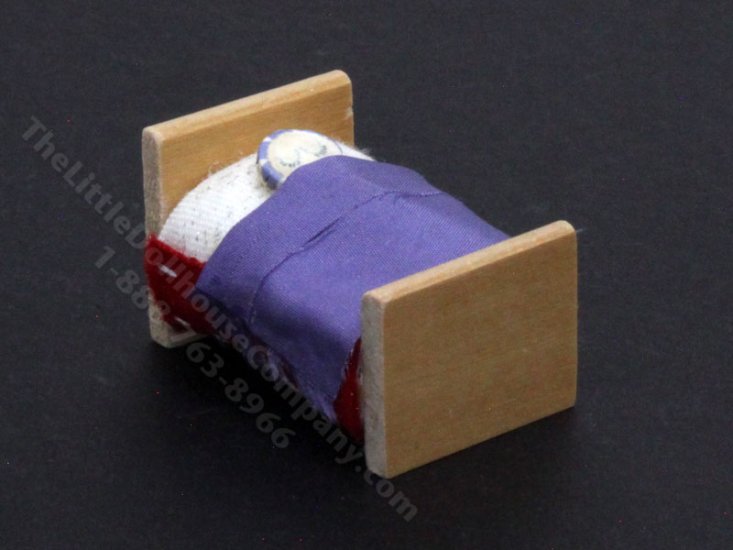 (image for) Miniature Doll in a Bed Toy for Dollhouses