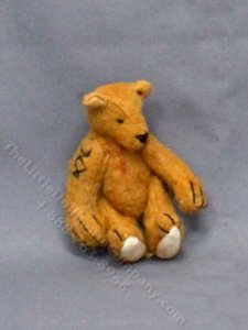 (image for) Miniature Mended Stuffed Blonde Bear by Betty Miniaturen