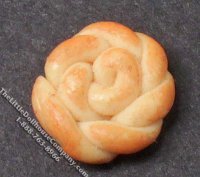 (image for) Miniature Braided Bread for Dollhouses