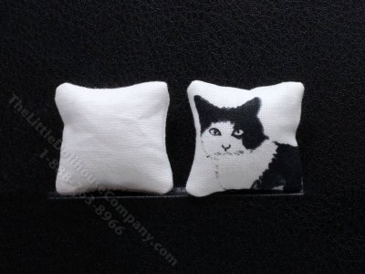 (image for) Miniature Pair of Cat Pillows