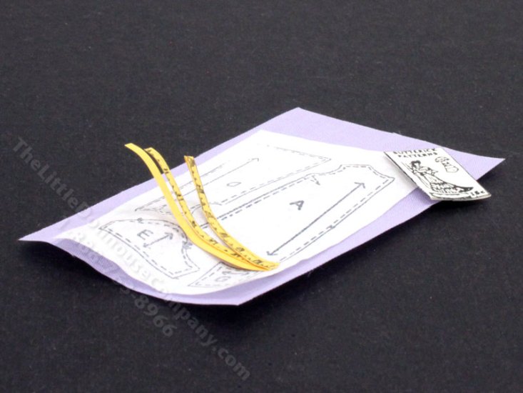 (image for) Miniature Sewing Pattern for Dollhouses