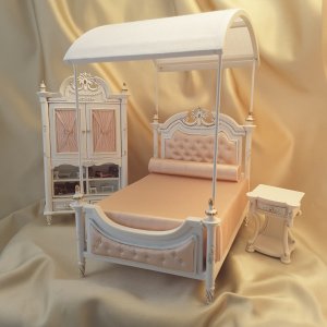 (image for) Miniature Madeline's Bedroom Set