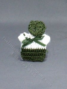 (image for) Miniature Knit Baby Outfit for Dollhouses