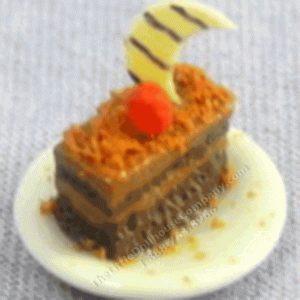 (image for) Miniature Chocolate Cake with Crescent Moon Decoration