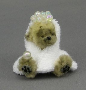 (image for) Miniature Teddy Bear with Bubbles and Towel by Sue Wilkes