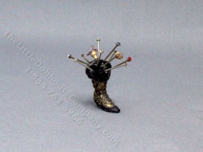 (image for) Vintage Miniature Sewing Shoe