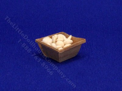 (image for) Miniature Quart of White Mushrooms for Dollhouses