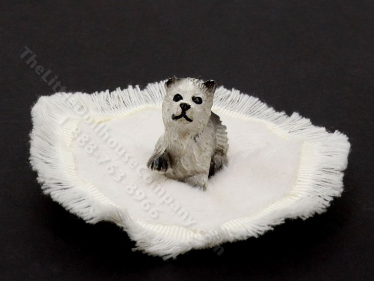 (image for) Dollhouse Scale Model Westie Dog Playing w/Scrunched Carpet