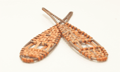 (image for) Miniature Snowshoes for Dollhouse