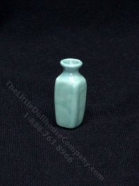 (image for) Miniature Green Square Vase for Dollhouses
