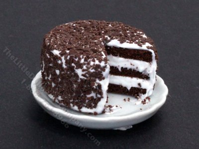(image for) Miniature Chocolate Cake for Dollhouses