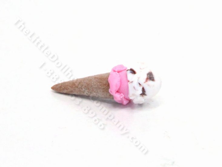 (image for) Miniature Double Scoop Ice Cream Cone for Dollhouses