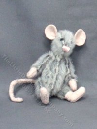 (image for) Miniature Stuffed Mouse by Betty Miniaturen