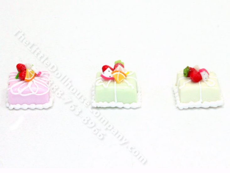 (image for) Miniature Small Square Cake for Dollhouses