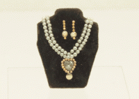 (image for) Miniature 3-Piece Pearl Jewelry Set by Judith Blondell