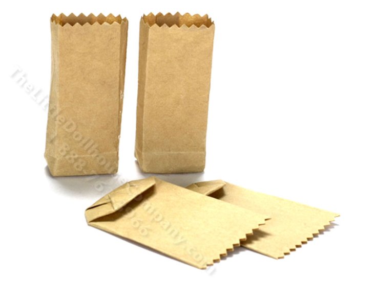 (image for) Miniature Paper Bags for Dollhouses (4pcs)