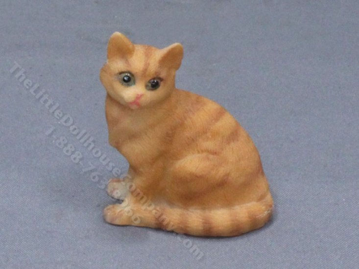 (image for) Miniature Sitting Orange Cat for Dollhouses