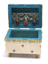(image for) Miniature Potions Chest for Dollhouses