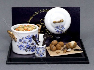(image for) Miniature Blue Onion Soup Set for Dollhouses