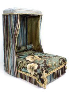 (image for) Miniature Green Floral Canopy Bed for Dollhouses