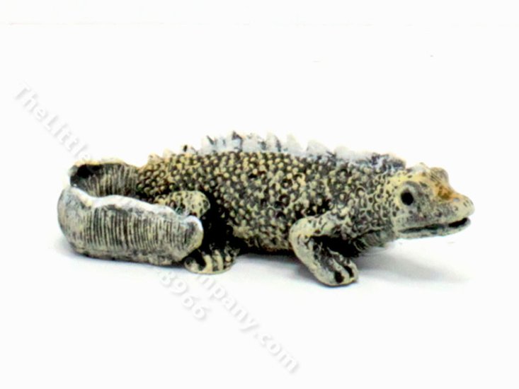 (image for) Miniature Iguana for Dollhouses